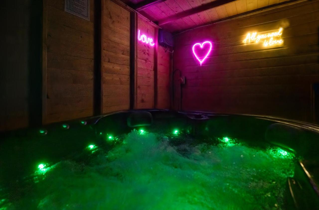 Perfect Couple Retreat To Unwind&Relax With Hottub Leilighet Peacehaven Eksteriør bilde